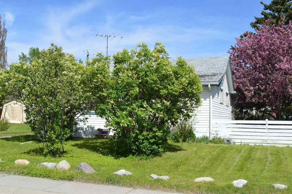 MLS® A2212165 - 313 & 315 Twin Cities Drive  in NONE Longview, Residential