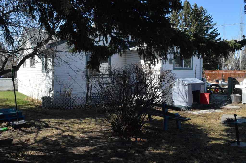 MLS® A2212165 - 313 & 315 Twin Cities Drive  in NONE Longview, Residential
