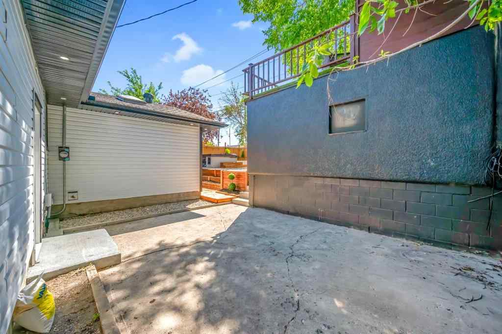 MLS® A2212171 - 9819 2 Street SE in Acadia Calgary, Residential