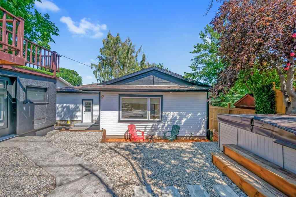 MLS® A2212171 - 9819 2 Street SE in Acadia Calgary, Residential
