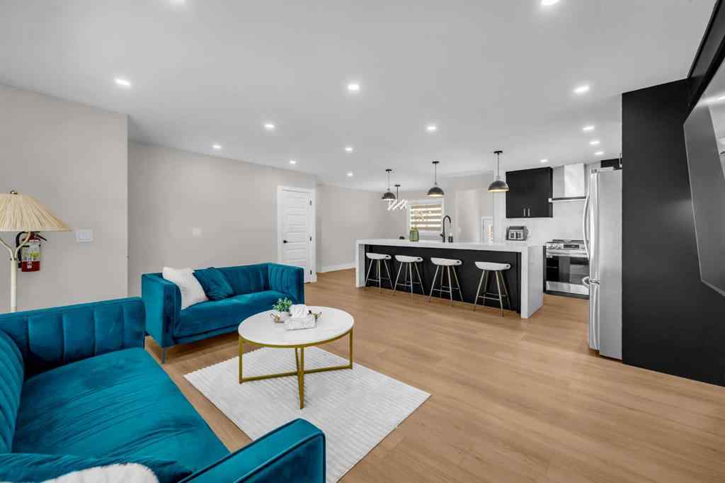 MLS® A2212171 - 9819 2 Street SE in Acadia Calgary, Residential