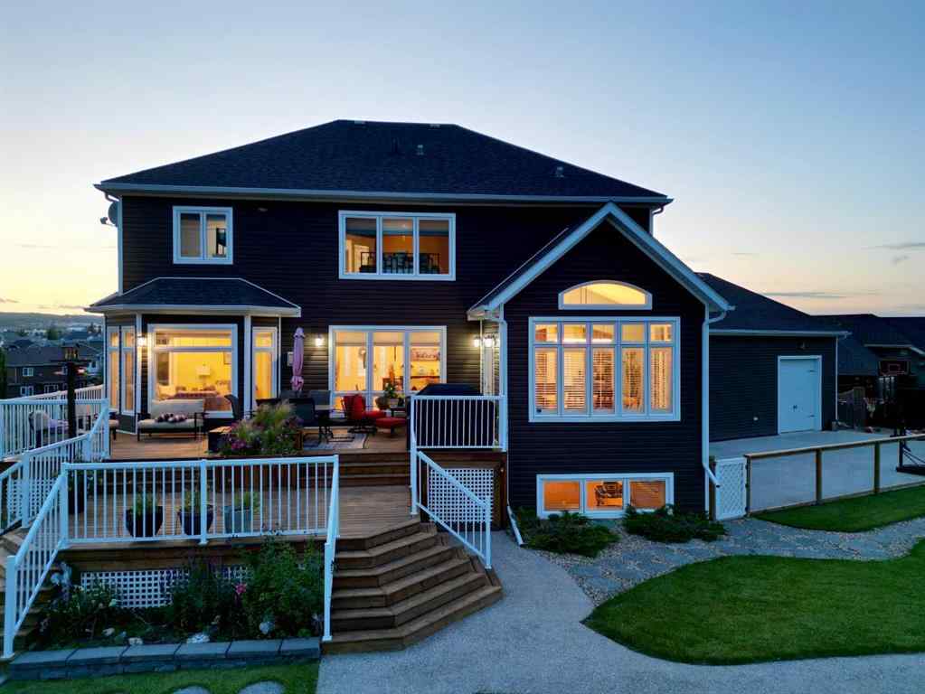 MLS® A2212380 - 10313 86 Street  in Saddleback Ridge Peace River, Residential