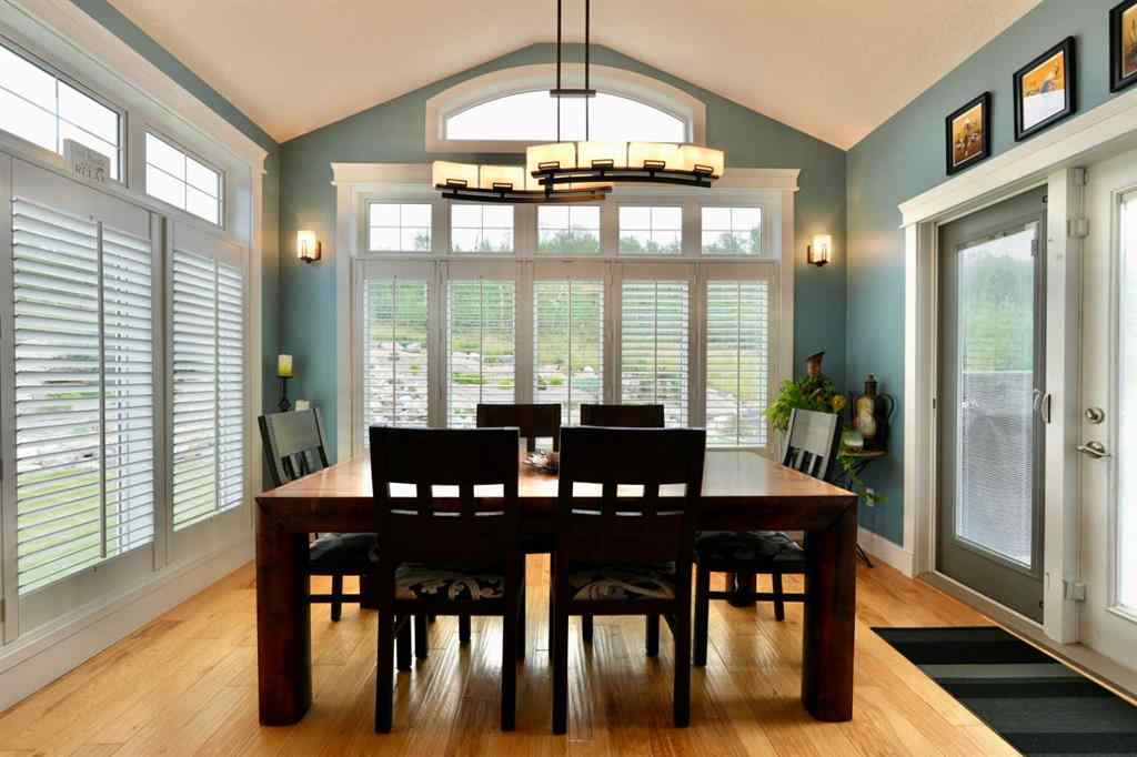 MLS® A2212380 - 10313 86 Street  in Saddleback Ridge Peace River, Residential
