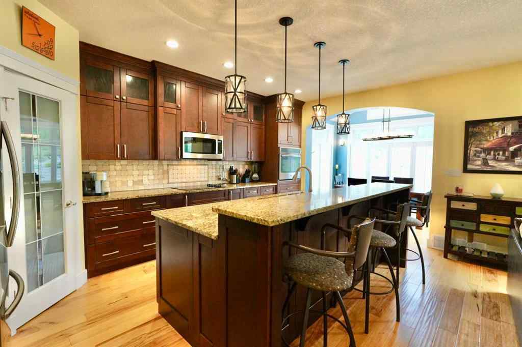 MLS® A2212380 - 10313 86 Street  in Saddleback Ridge Peace River, Residential