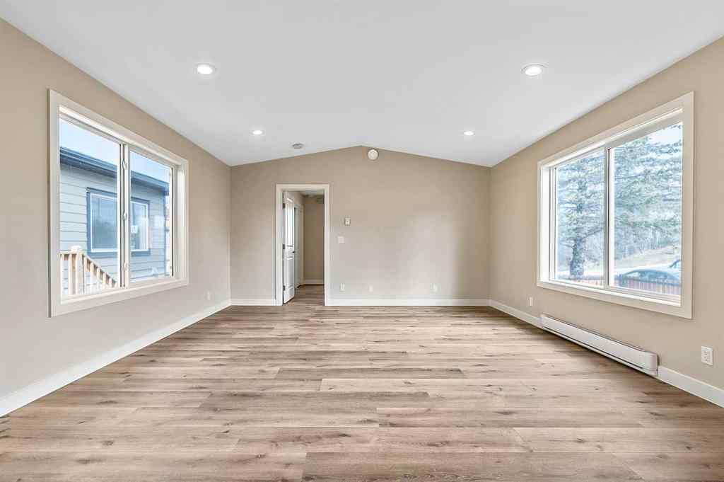 MLS® A2212403 - 221 1 Avenue NW in NONE Diamond Valley, Residential