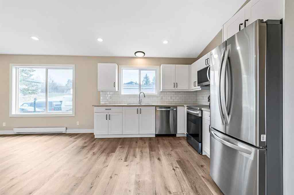 MLS® A2212403 - 221 1 Avenue NW in NONE Diamond Valley, Residential