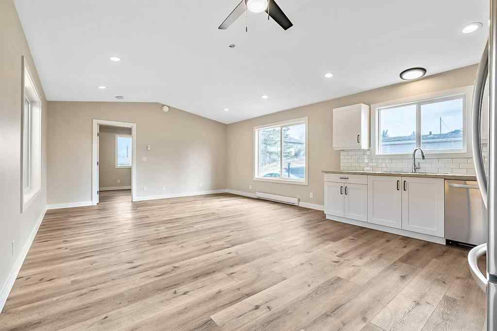 MLS® A2212403 - 221 1 Avenue NW in NONE Diamond Valley, Residential