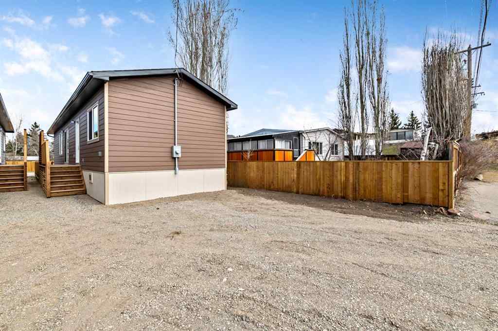 MLS® A2212403 - 221 1 Avenue NW in NONE Diamond Valley, Residential