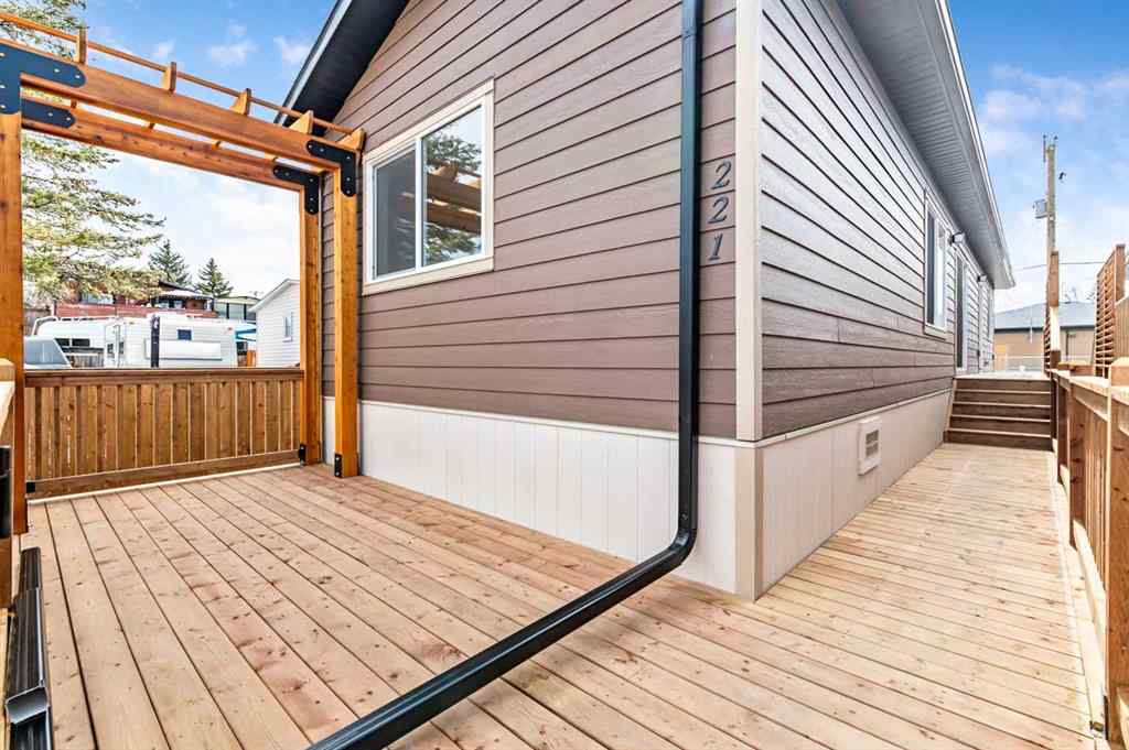 MLS® A2212403 - 221 1 Avenue NW in NONE Diamond Valley, Residential