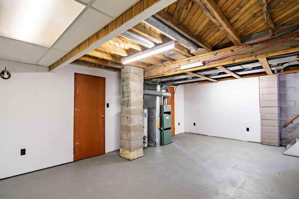 MLS® A2212543 - 39061 Range Road 220   in NONE Rural Stettler No. 6, County of, Residential