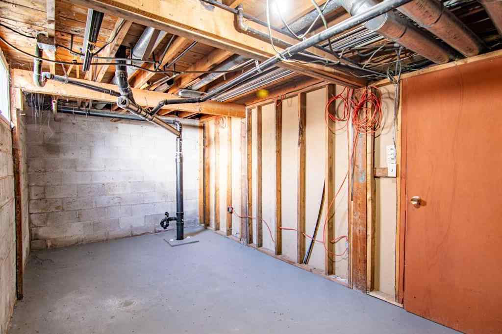 MLS® A2212543 - 39061 Range Road 220   in NONE Rural Stettler No. 6, County of, Residential