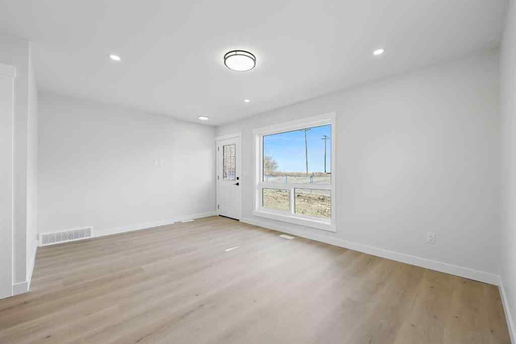 MLS® A2212547 - 604 Clover Road  in NONE Carstairs, Residential
