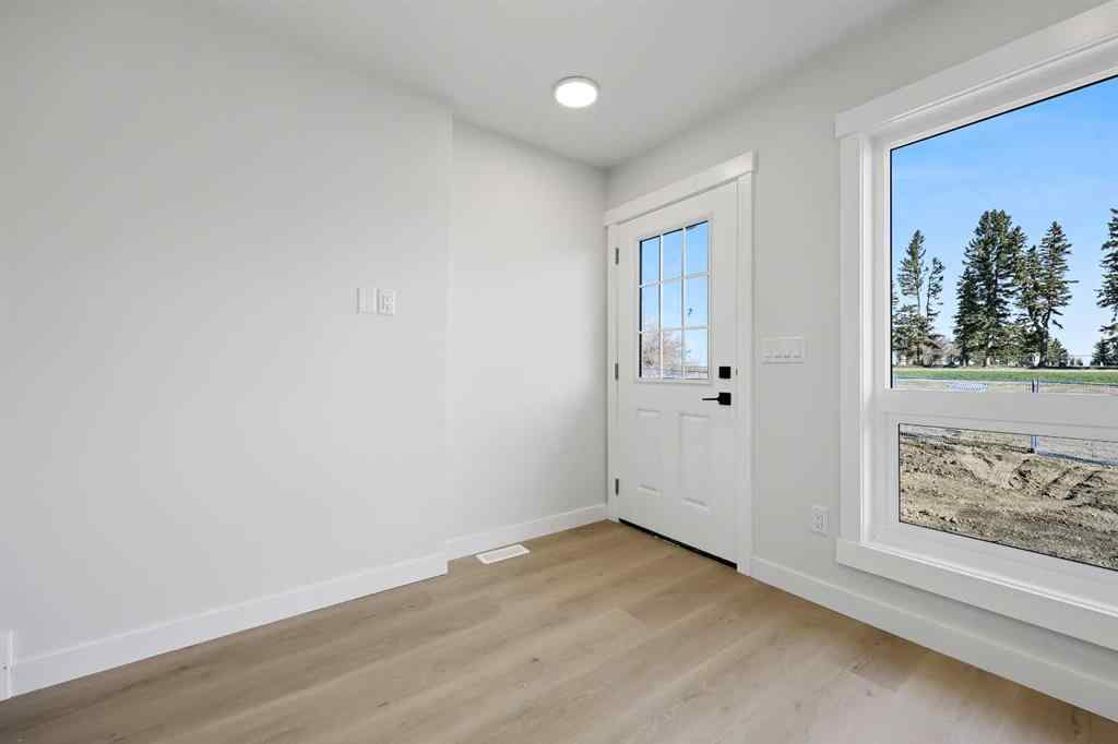 MLS® A2212547 - 604 Clover Road  in NONE Carstairs, Residential