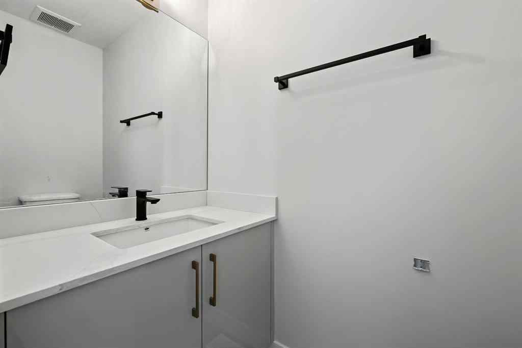 MLS® A2212547 - 604 Clover Road  in NONE Carstairs, Residential