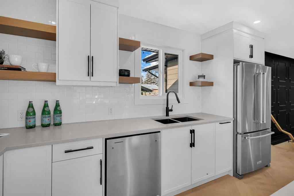 MLS® A2212561 - 3623 Logan Crescent SW in Lakeview Calgary, Residential