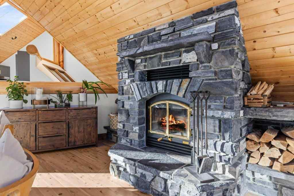 MLS® A2212721 - 521 Silvertip Road  in Silvertip Canmore, Residential