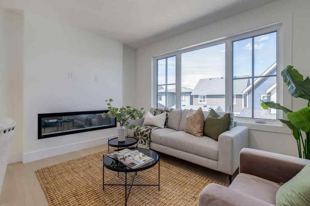 MLS® A2212722 - 90 Treeline Gardens SW in Alpine Park Calgary, Residential