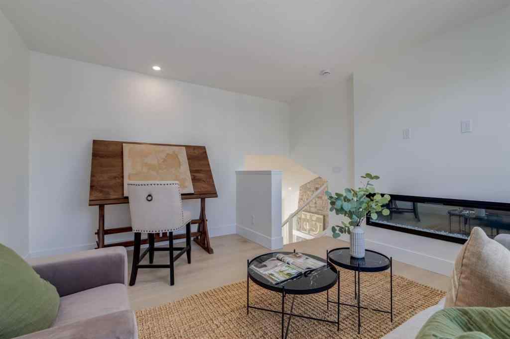 MLS® A2212722 - 90 Treeline Gardens SW in Alpine Park Calgary, Residential