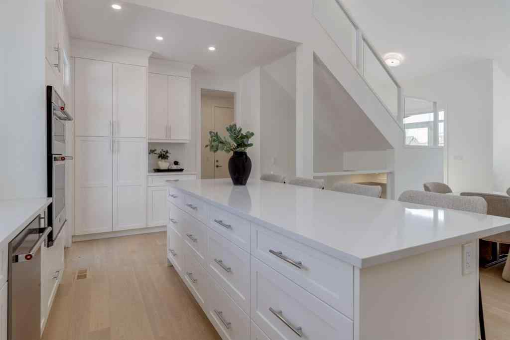 MLS® A2212722 - 90 Treeline Gardens SW in Alpine Park Calgary, Residential
