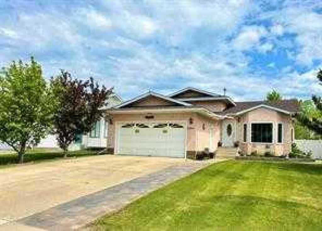 MLS® A2212724 - 9509 91 Street  in Lac La Biche Lac La Biche, Residential