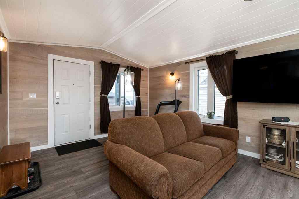 MLS® A2212763 - Unit #5097 35468 Range Road 30   in Gleniffer Lake Rural Red Deer County, Residential
