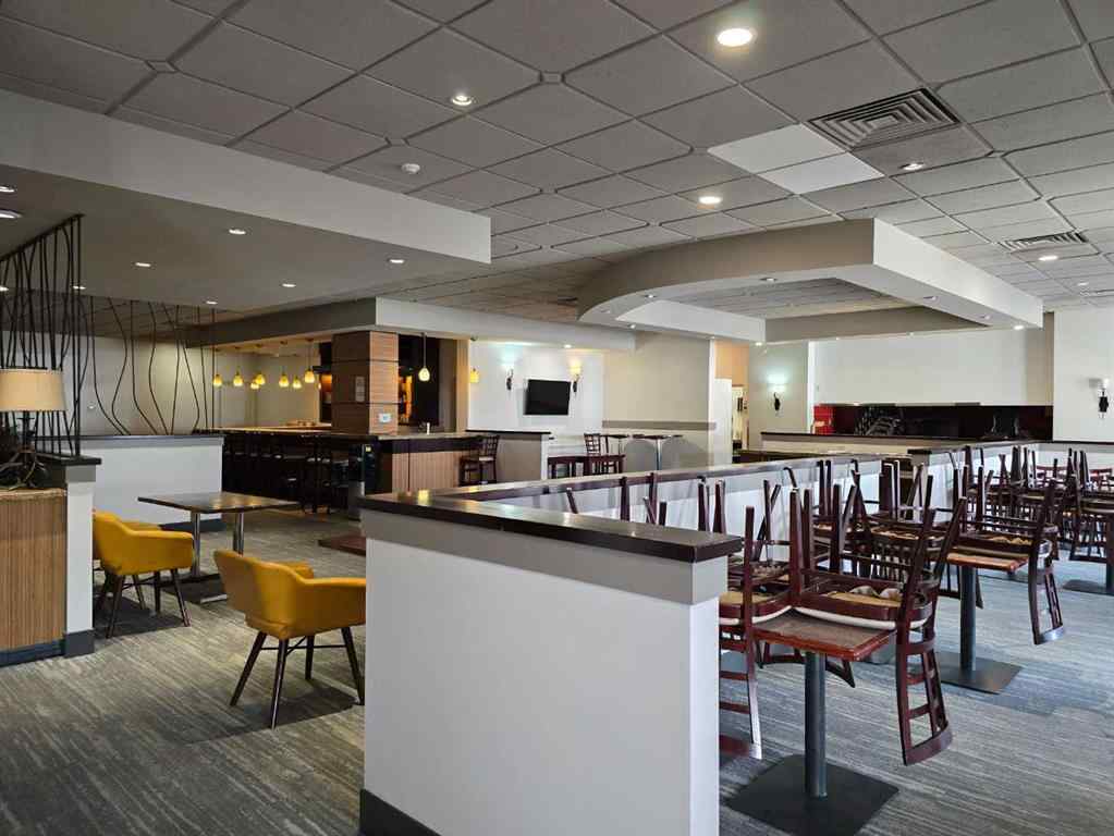 MLS® A2212835 - 4206 Macleod Trail S in Manchester Industrial Calgary, Commercial