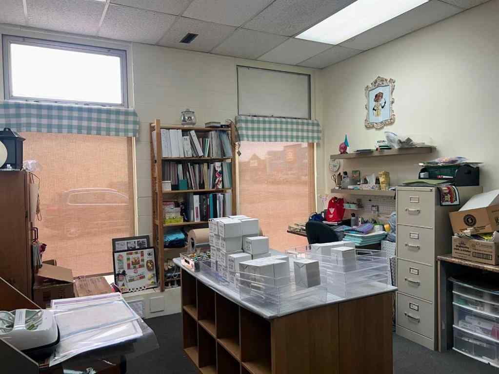 MLS® A2212900 - 902 16 Street SW in South West Industrial Medicine Hat, Commercial