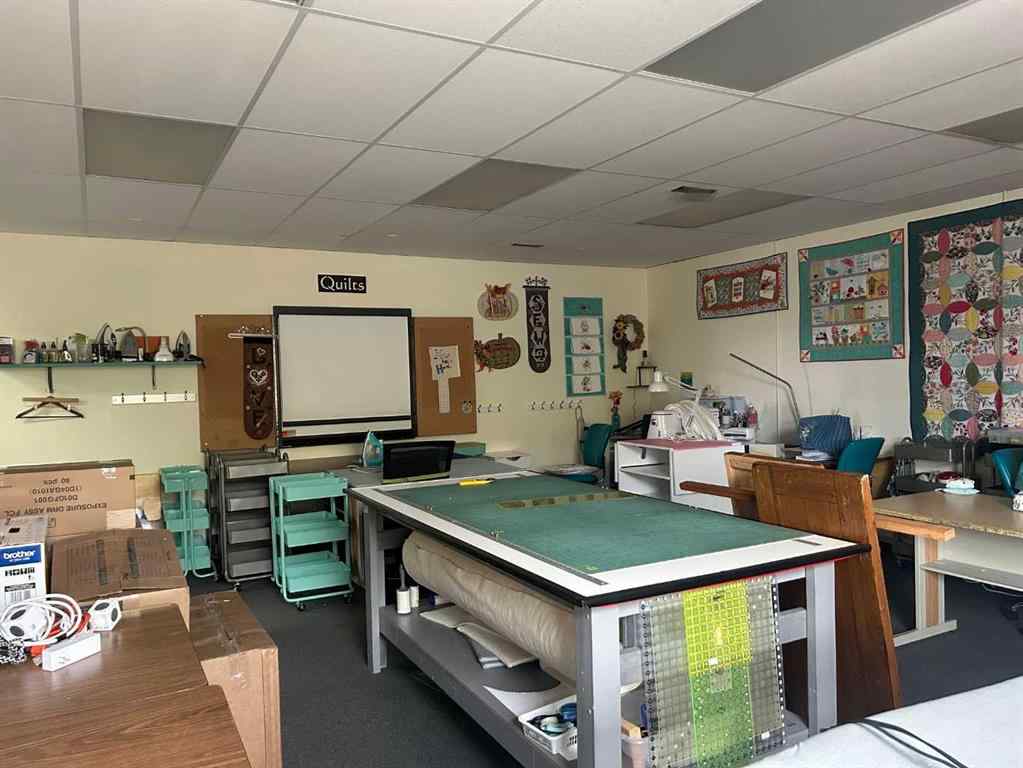 MLS® A2212900 - 902 16 Street SW in South West Industrial Medicine Hat, Commercial