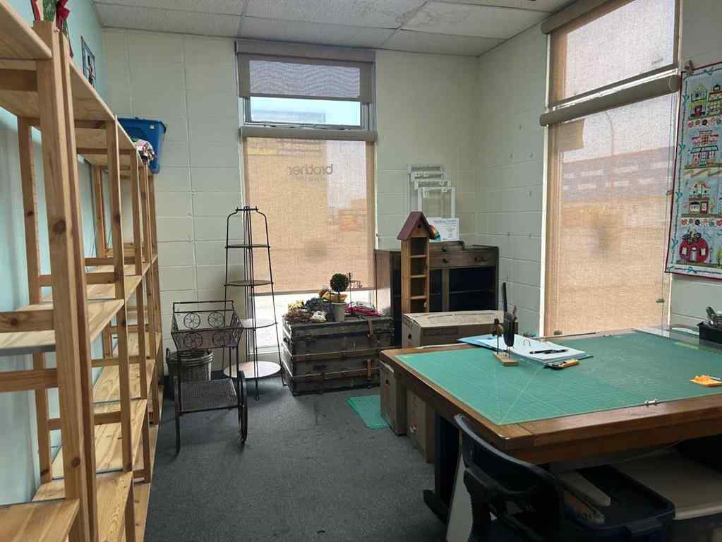 MLS® A2212900 - 902 16 Street SW in South West Industrial Medicine Hat, Commercial
