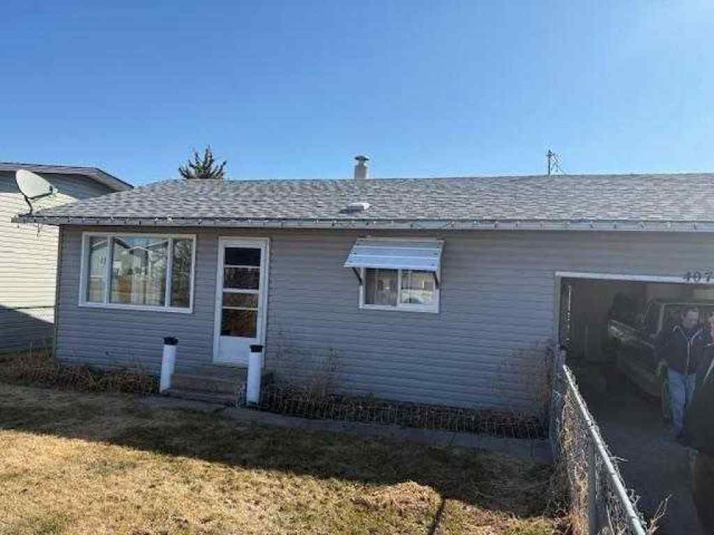 MLS® A2212907 - 407 2nd Street NE in NONE Manning, Residential