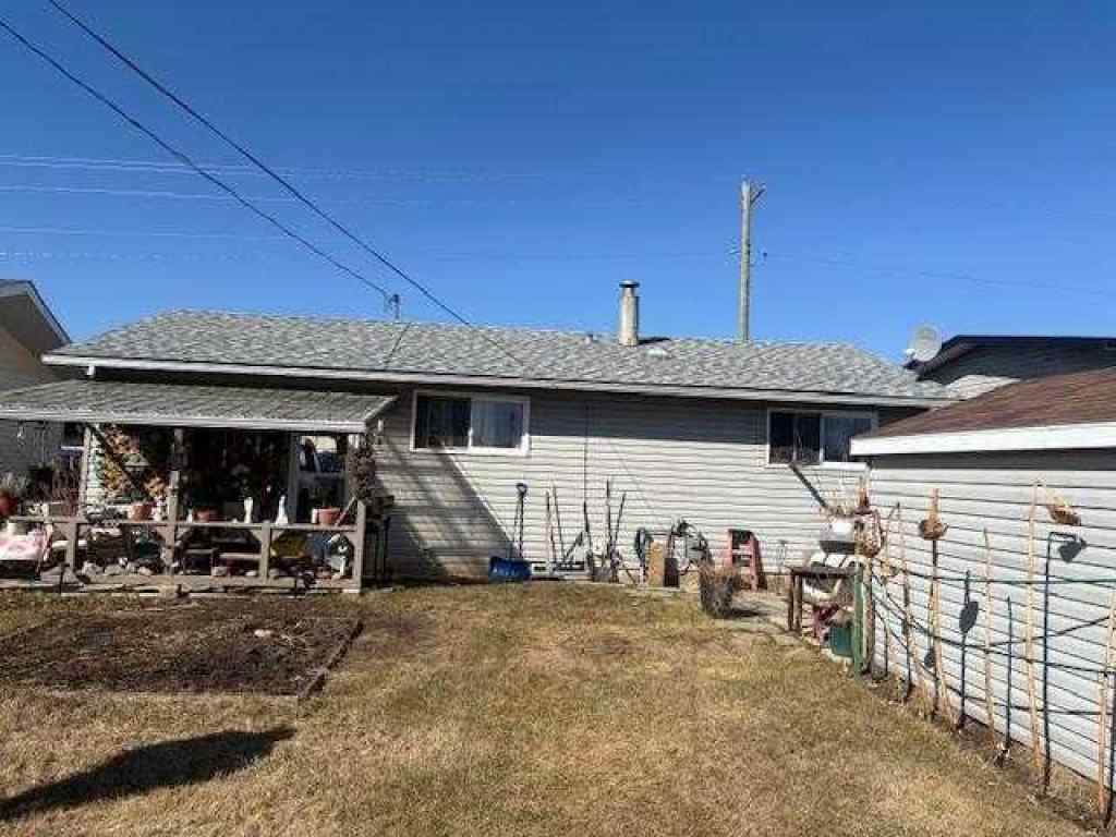 MLS® A2212907 - 407 2nd Street NE in NONE Manning, Residential