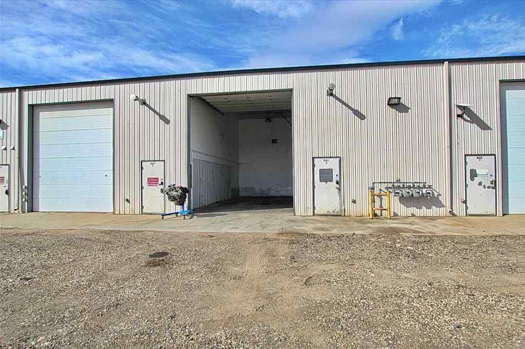 MLS® A2212927 - Unit #6 20A Sylvaire Close  in Beju Industrial Park Sylvan Lake, Commercial