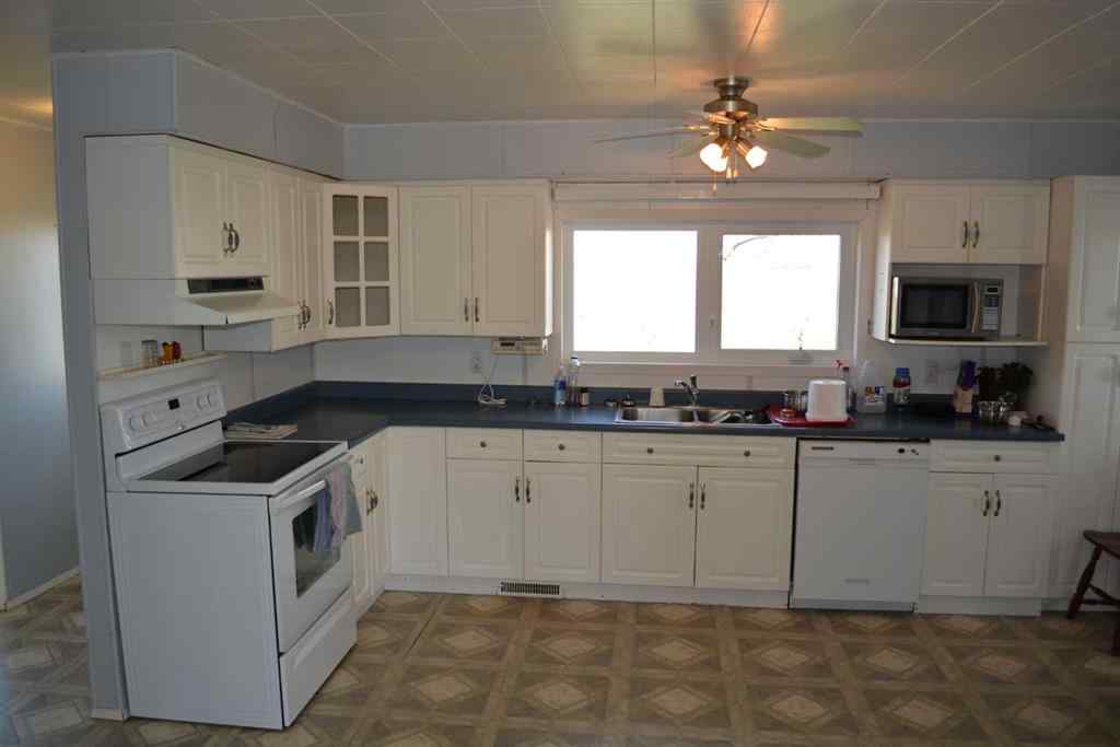 MLS® A2212967 - 22004 RR 814   in Northern Sunrise County Rural Northern Sunrise County, Residential