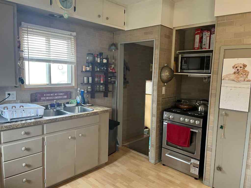 MLS® A2212976 - 16 2 Street S in Marwayne Marwayne, Residential