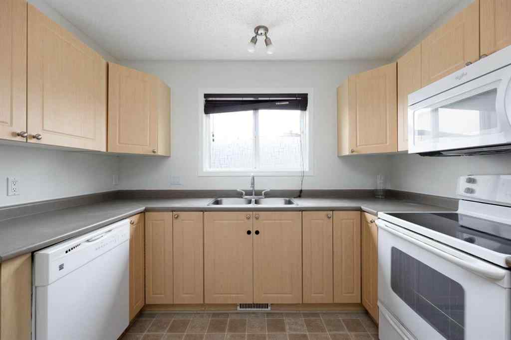 MLS® A2213033 - 117 Grizzly Bay  in Timberlea Fort McMurray, Residential