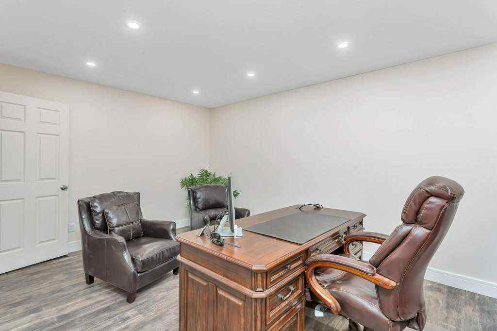 MLS® A2213077 - 4911 50 Avenue   in NONE Eckville, Commercial