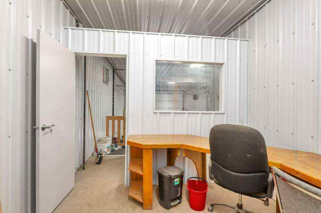 MLS® A2213077 - 4911 50 Avenue   in NONE Eckville, Commercial