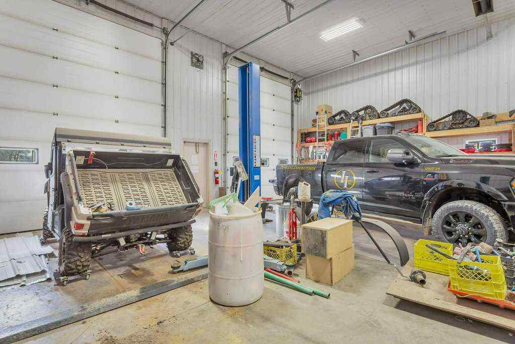 MLS® A2213077 - 4911 50 Avenue   in NONE Eckville, Commercial