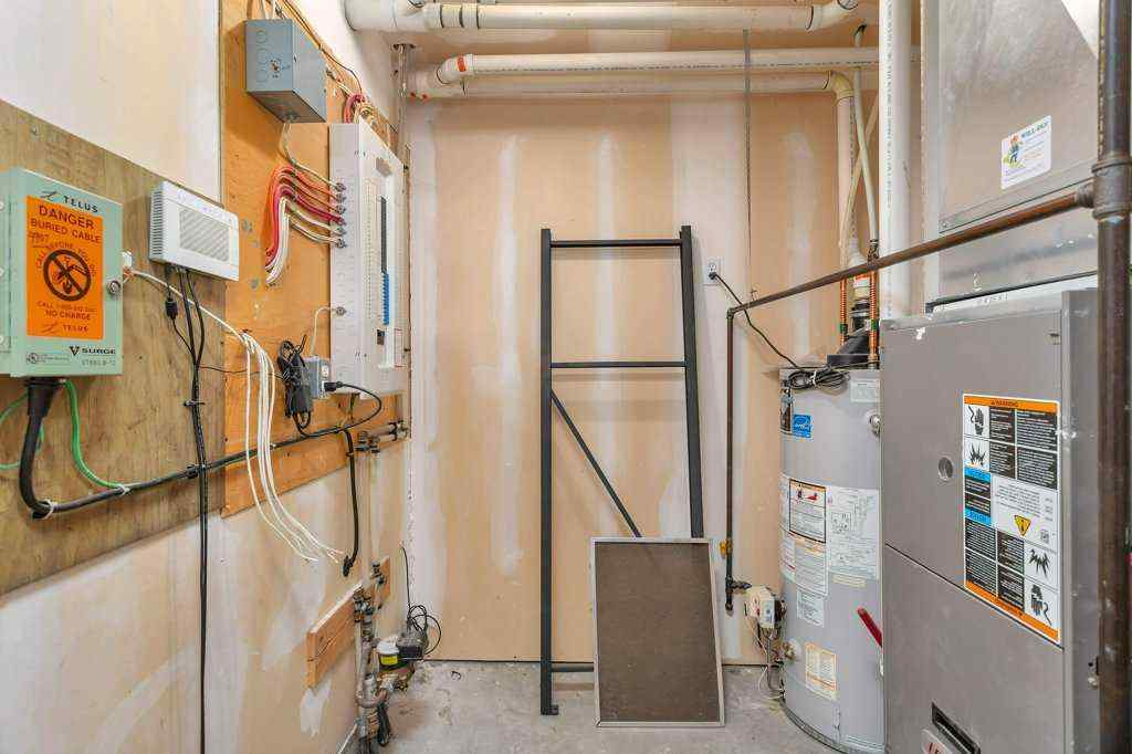 MLS® A2213081 - 4907 and 4911 50 Avenue   in NONE Eckville, Commercial