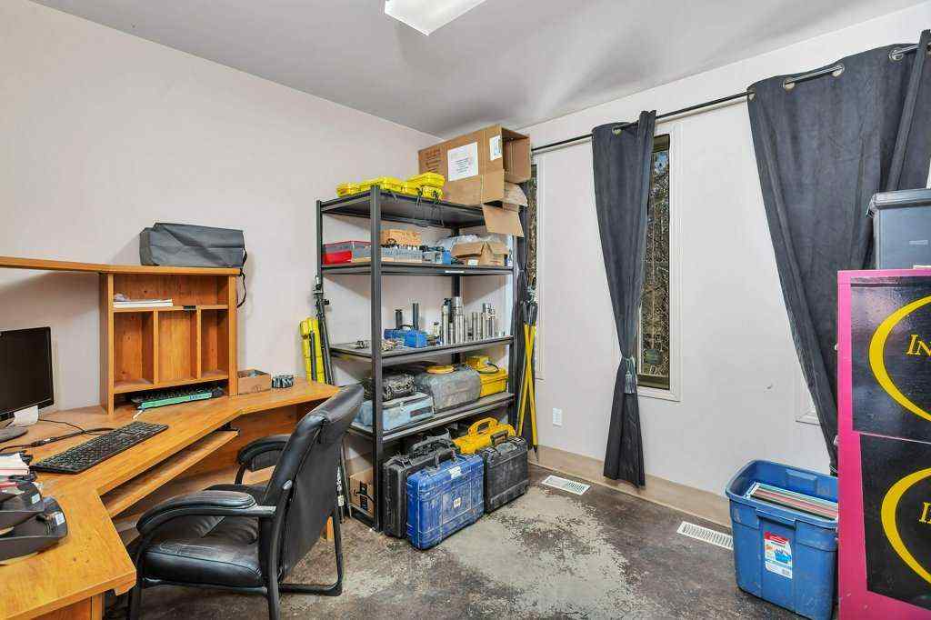 MLS® A2213081 - 4907 and 4911 50 Avenue   in NONE Eckville, Commercial
