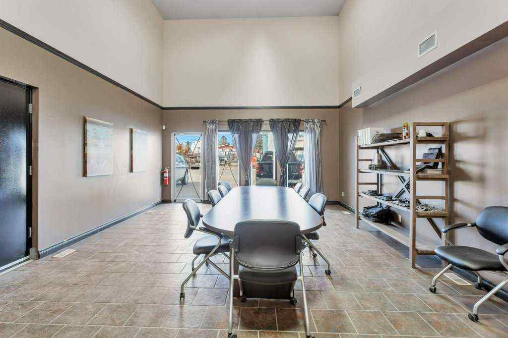MLS® A2213081 - 4907 and 4911 50 Avenue   in NONE Eckville, Commercial