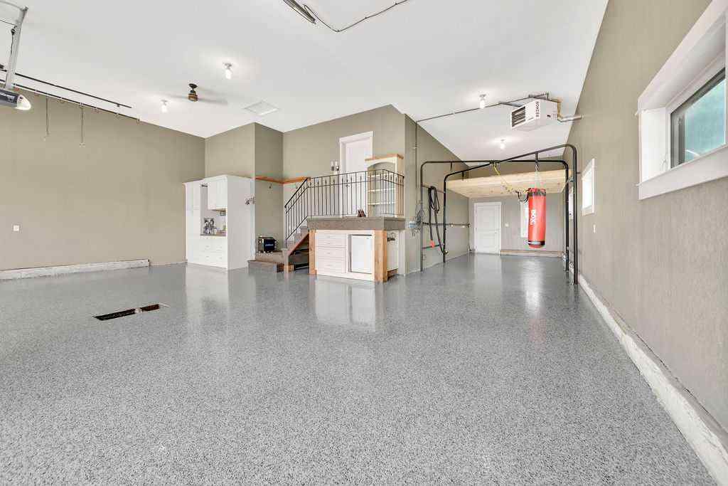 MLS® A2213132 - 6305 20A Street Close  in Lakeside Lloydminster, Residential