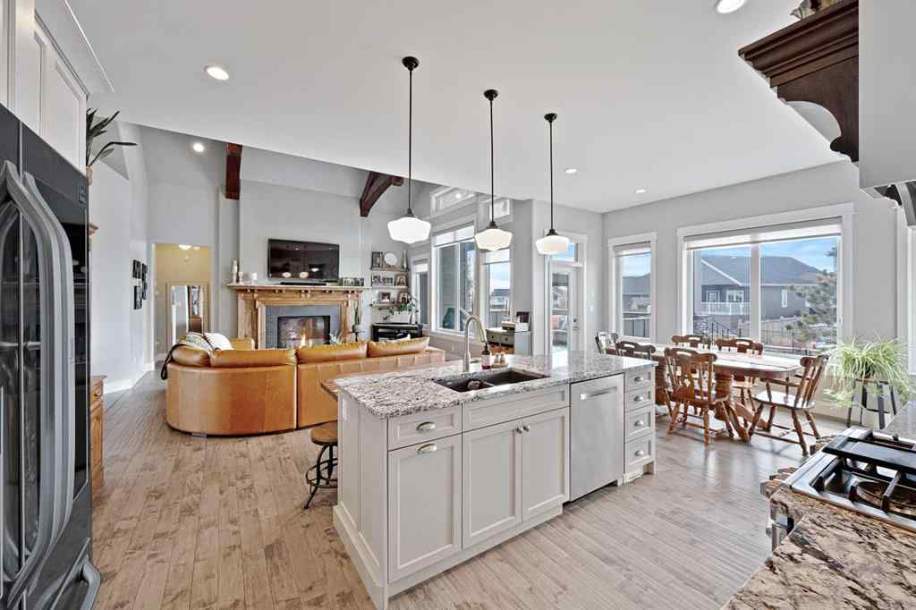 MLS® A2213132 - 6305 20A Street Close  in Lakeside Lloydminster, Residential