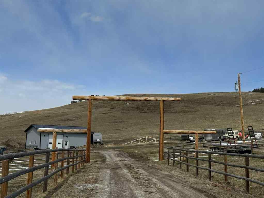 MLS® A2213177 - 9321 Range Road 1-3   in NONE Rural Pincher Creek No. 9, M.D. of, Agri-Business