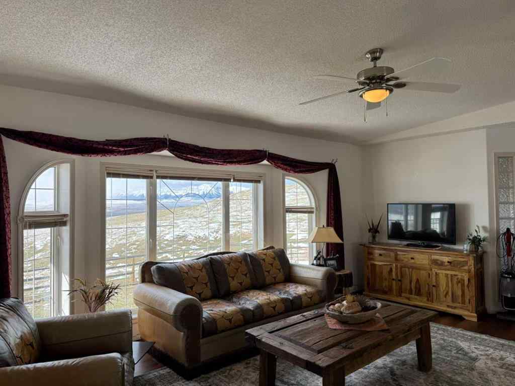 MLS® A2213177 - 9321 Range Road 1-3   in NONE Rural Pincher Creek No. 9, M.D. of, Agri-Business