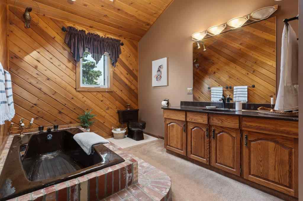 MLS® A2213186 - 4211 69 Street  in Duggan Park Camrose, Residential