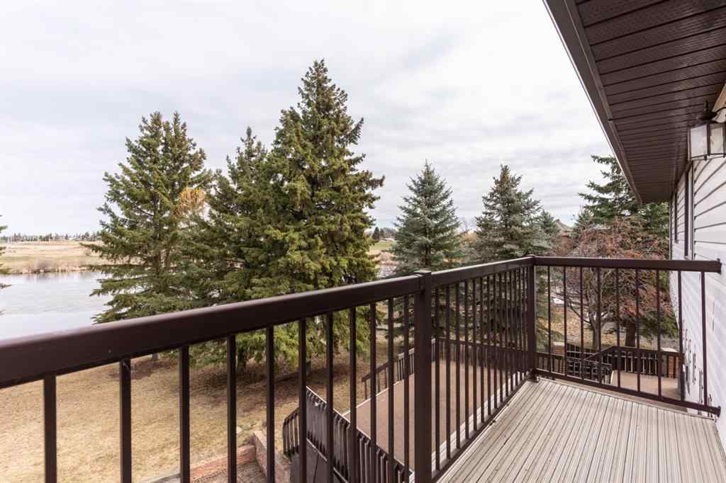 MLS® A2213186 - 4211 69 Street  in Duggan Park Camrose, Residential