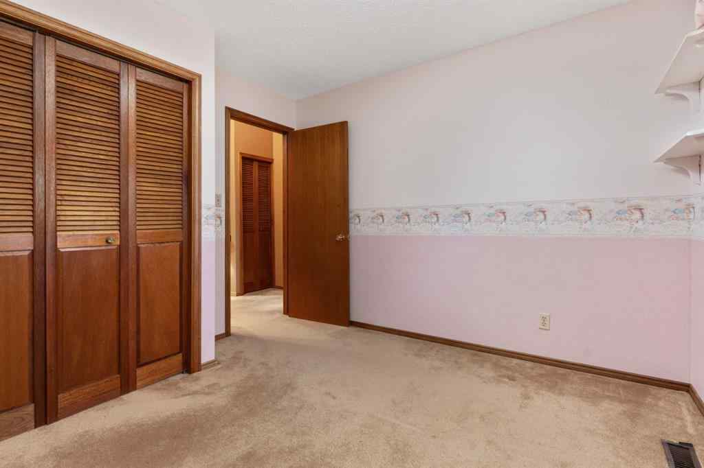 MLS® A2213186 - 4211 69 Street  in Duggan Park Camrose, Residential