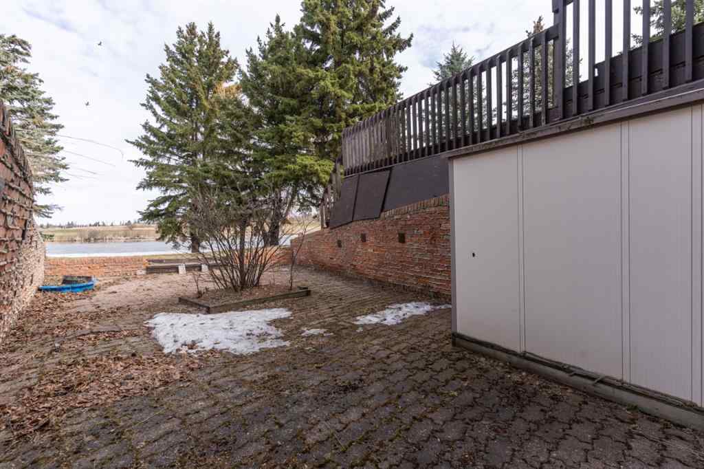MLS® A2213186 - 4211 69 Street  in Duggan Park Camrose, Residential