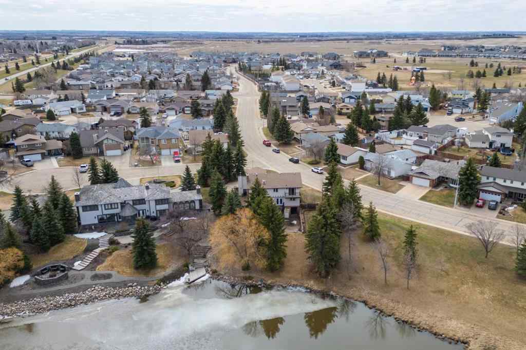 MLS® A2213186 - 4211 69 Street  in Duggan Park Camrose, Residential